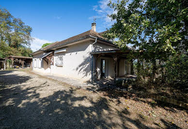 House with pool and terrace 2