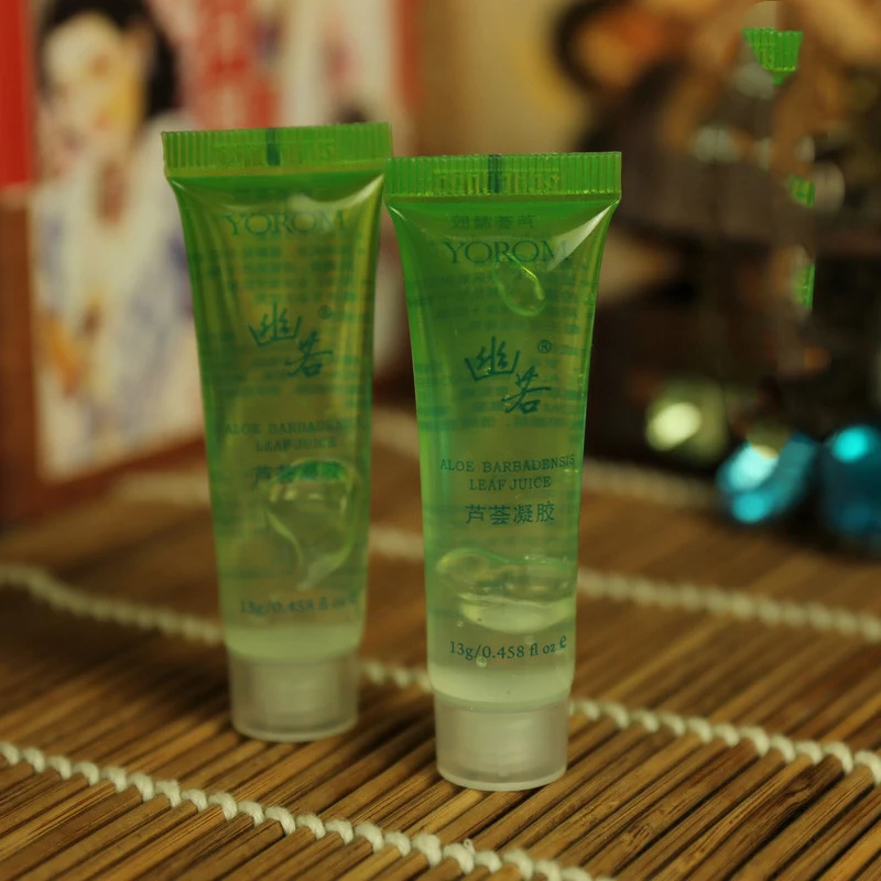 Youruo Aloe Vera Jeli 13g Örnek Cilt için rahatlama ve nemlendirme. Güneş yanıklarını, tahrişleri ve kuruluğu yatıştırır. Ferahlatıcı ve doğal.