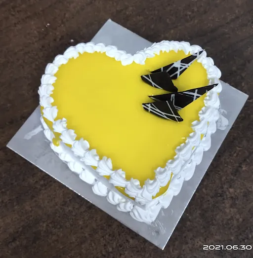 Pineapple Heart Cake