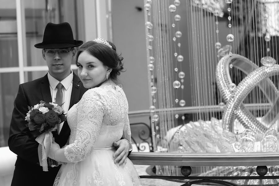 Bröllopsfotograf Elina Mikhalcova (elinabrauni). Foto av 28 mars 2019