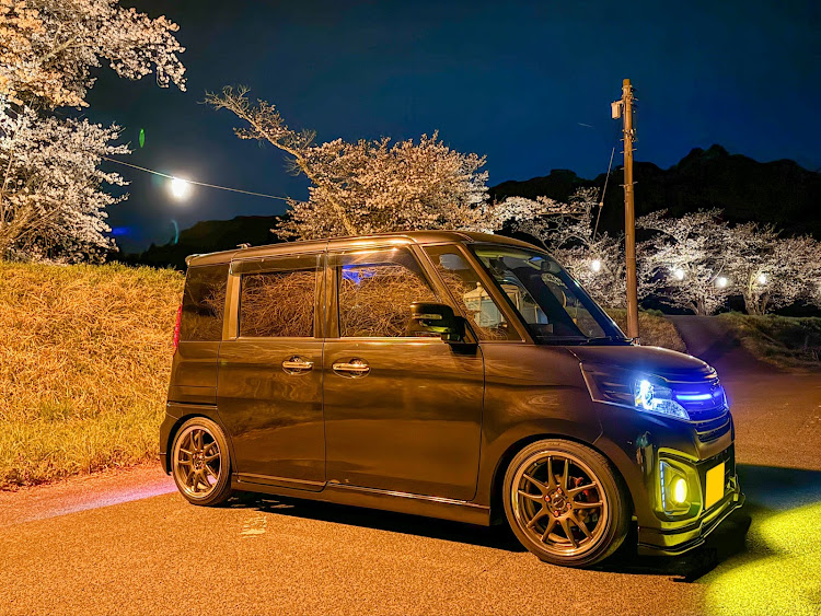 スペーシアカスタムの夜桜コラボ🌸・春ですねに関するカスタム事例の投稿画像1枚目