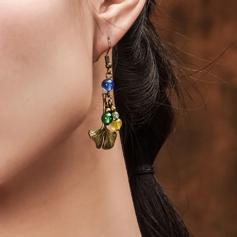 Handgemaakte oorbellen Ginkgo Leaf Eardrops Etnisch. Voeg een vleugje elegantie en natuurlijke schoonheid toe aan je look met deze unieke oorbellen.