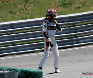 De race moest echt niet veel langer duren: Stoffel Vandoorne moest bolide vlak na finish aan de kant zetten