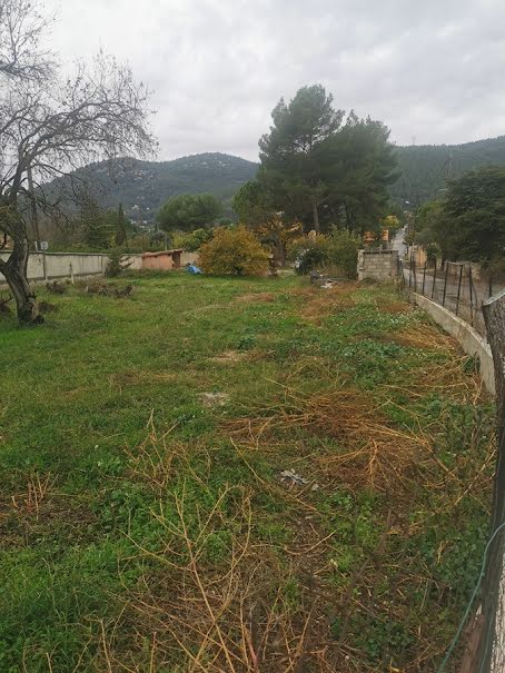 Vente terrain  800 m² à Cuges-les-Pins (13780), 275 000 €