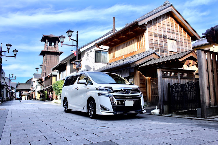ヴェルファイアのスターバックス川越鐘つき通り店・時の鐘に関するカスタム事例の投稿画像2枚目