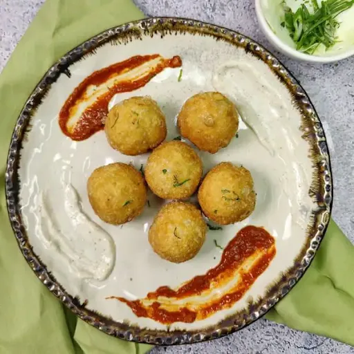 Veg Fried Momos 6 Pcs