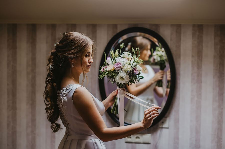 Fotógrafo de casamento Yuliya Zaruckaya (juzara). Foto de 11 de setembro 2018