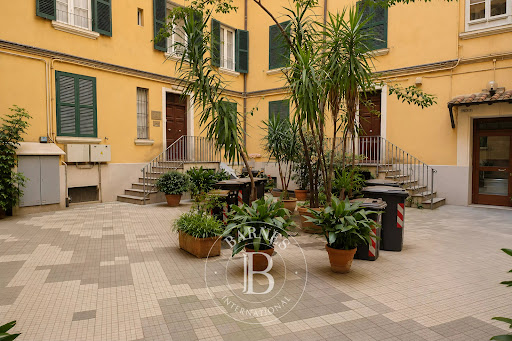 Apartment 5