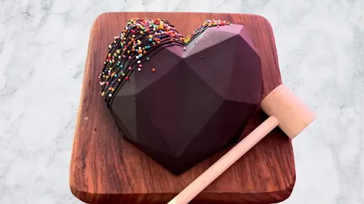 Heart Shape Pinata Hammer Chocolate Cake [500 Grams]