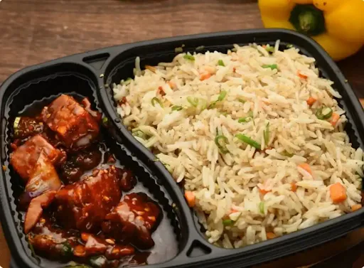 Choice Of Fried Rice [300 Grams] With Chilli Paneer [4 Pieces]