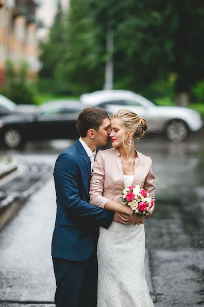 Wedding photographer Pavel Neunyvakhin (neunyvahin). Photo of 7 October 2013