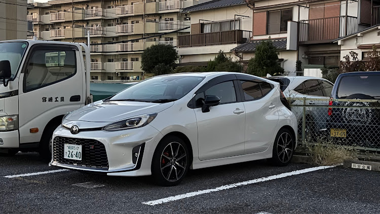 アクアのシフトノブ交換・TRDシフトノブ・ドライブレコーダー取付・レーダー探知機取付・ユピテルに関するカスタム事例の投稿画像1枚目
