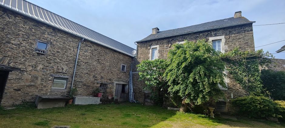 Vente ferme 10 pièces 322 m² à Camjac (12800), 399 000 €