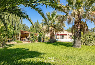 Maison avec piscine et terrasse 3