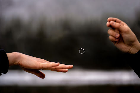 Fotografo di matrimoni Alex Florin (alexflorin12). Foto del 26 aprile 2022