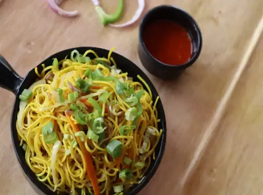 Veg Hakka Noodles