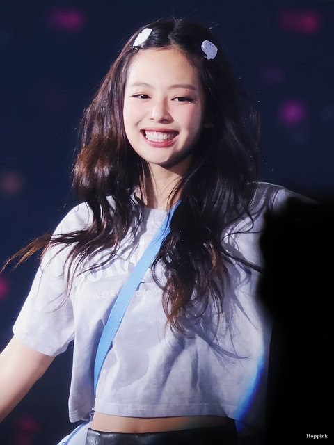 BLACKPINK’s Jennie Gains Attention For A Change In Makeup Style At ...