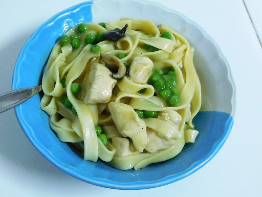 Chicken with Noodles & Gravy