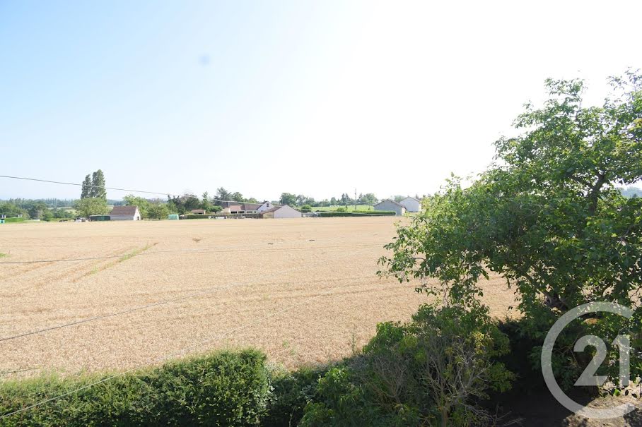 Vente terrain à batir  1244 m² à Saint-Gérand-le-Puy (03150), 18 000 €