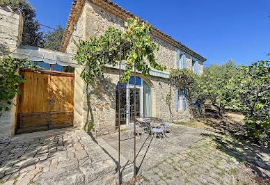 Maison avec piscine et terrasse 15