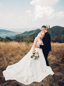 結婚式の写真家Olga Sinoverska (synolya)。2019 10月21日の写真
