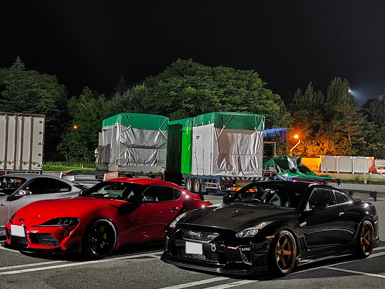 NISSAN GT-Rの猛暑・R35・80スープラ・90スープラ・FD3S RX-7に関するカスタム事例の投稿画像16枚目