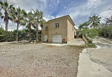 House with terrace 13