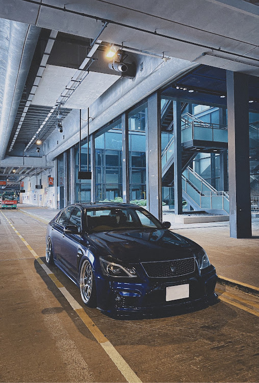 クラウンアスリートのGRS18・180系・AIMGAIN・愛車撮影・18クラウンに関するカスタム事例の投稿画像1枚目