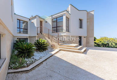 Villa with garden and terrace 2