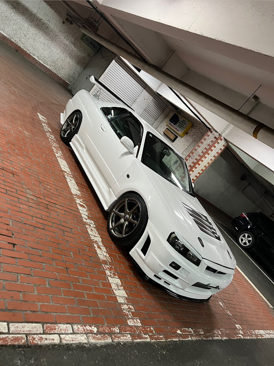 スカイラインのADVAN・マツダ・ドライブ・ちょいシャコタン・洗車に関するカスタム事例の投稿画像1枚目