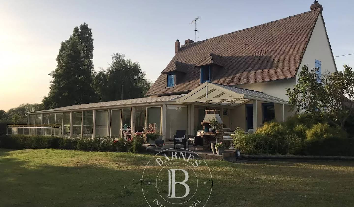 Property with pool Saint-Pierre-sur-Dives