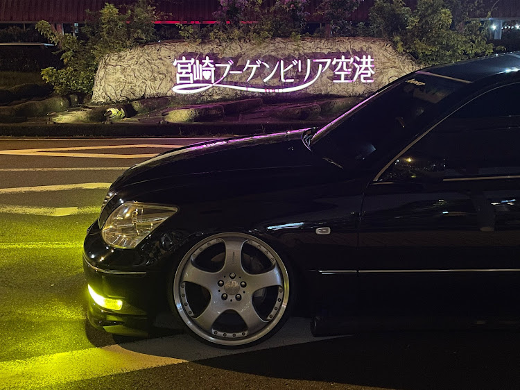 セルシオのホイールタイヤ交換・ホイール交換・セルシオ・カールソンに関するカスタム事例の投稿画像3枚目