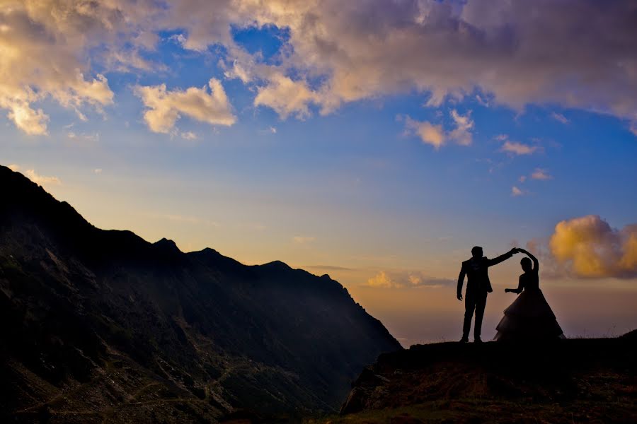 Wedding photographer Victor Leontescu (victorleontescu). Photo of 25 October 2018