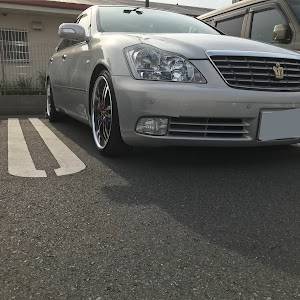 クラウンセダン
