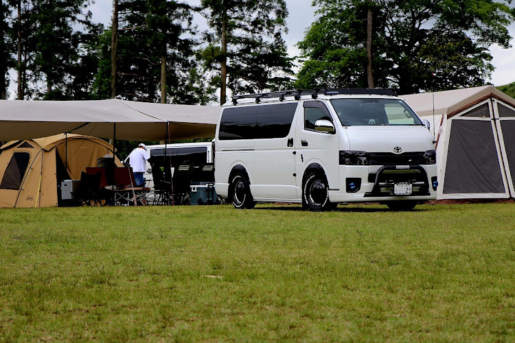 ハイエースバンのキャンプ・キャンプオフ・謝謝会・カッパ連合・富士山に関するカスタム事例の投稿画像1枚目
