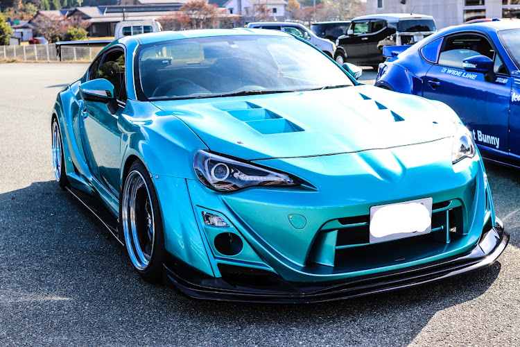 86のロケットバニー・エイムゲイン・VARIS・オートポリス・ドライブスポットに関するカスタム事例の投稿画像3枚目