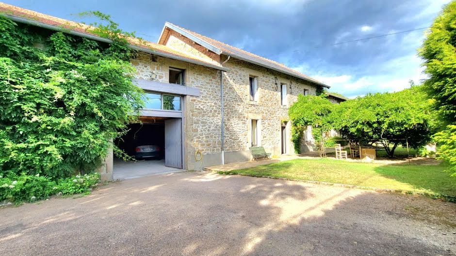 Vente ferme 7 pièces 350 m² à Saint-Gence (87510), 449 900 €