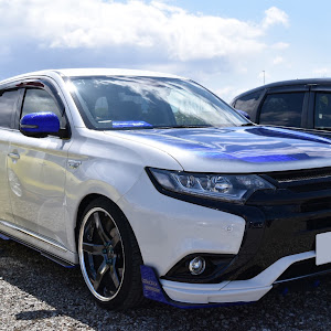 アウトランダーPHEV GG2W