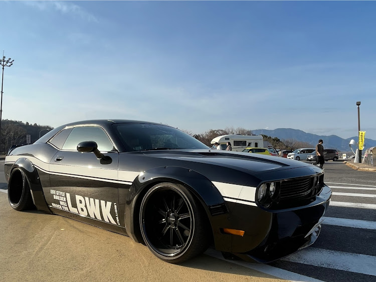 チャレンジャーのLBWK・LB★WORKS・大阪オートメッセ2023・ハリ友さんに感謝に関するカスタム事例の投稿画像1枚目