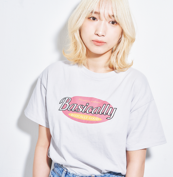 Tシャツだけでキマる女子は 髪色にこだわる シンプルな 白tに映える ヘアカラー３選 Trill トリル