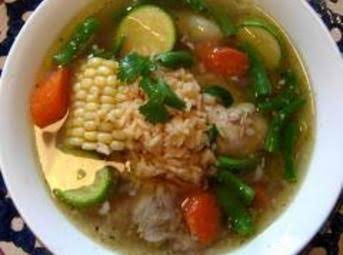 Caldo de pollo (chicken soup)