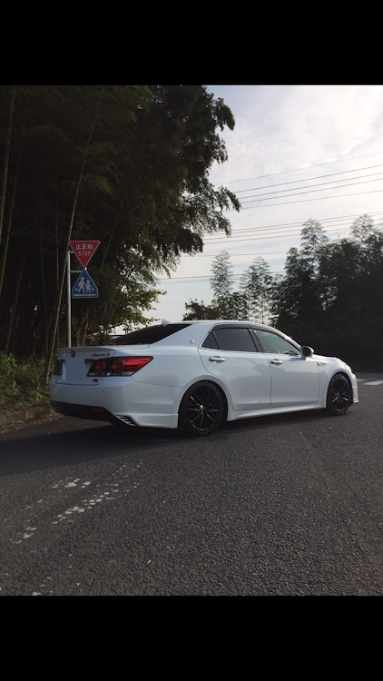 クラウンアスリートの一眼レフ・ドライブ・愛車・紅葉・栃木県に関するカスタム事例の投稿画像1枚目
