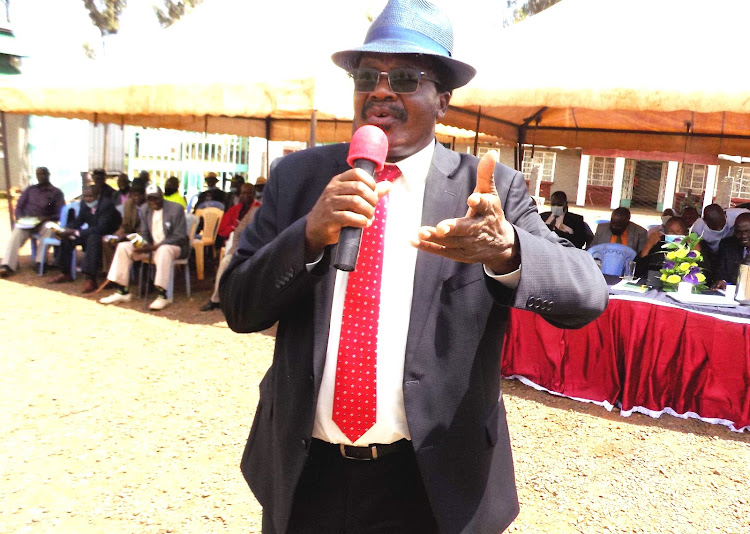 Ogembo-Eberege tea factories board of directors chairman Ombasa Omweno during a meeting with tea farmers on Nove,ner 26, 2021