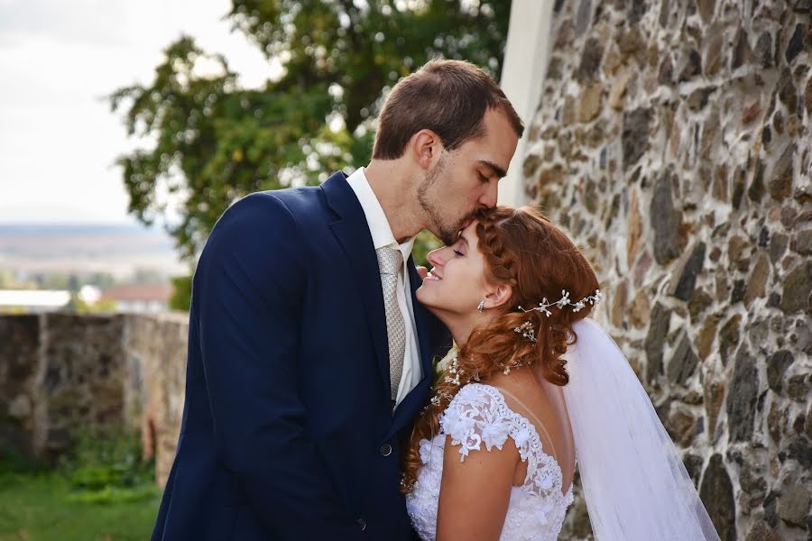 Fotógrafo de casamento Věra Lukešová (lukesovafoto). Foto de 19 de novembro 2021