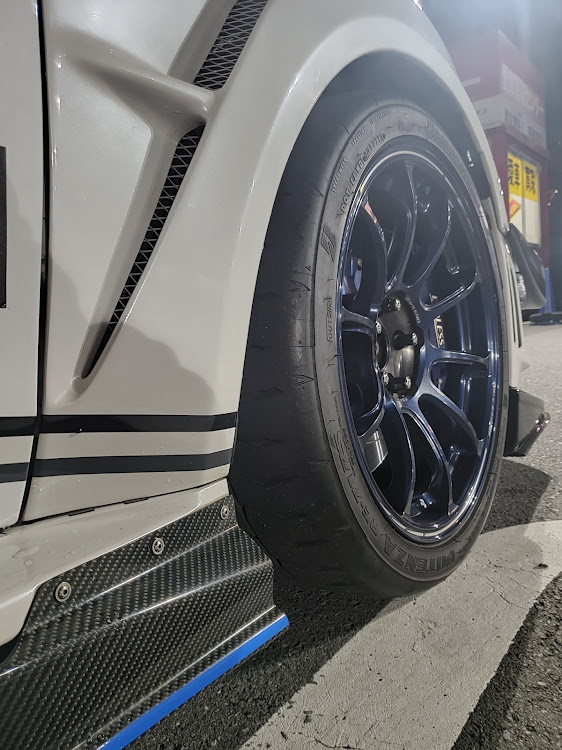 ランサーエボリューションのjdm・4b11・cz4a・varis・G-FORCEに関するカスタム事例の投稿画像3枚目