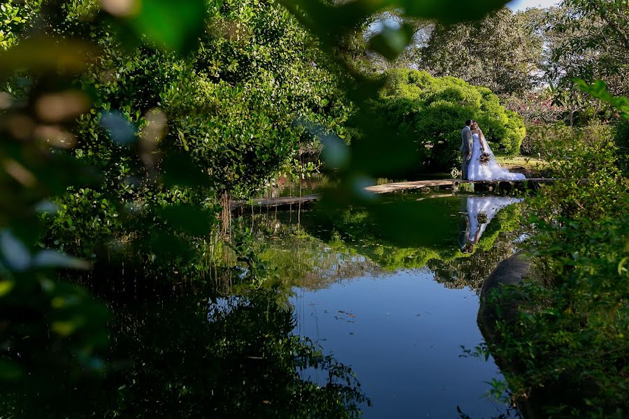 Fotograful de nuntă Bruno Rios (brunoriosfotogr). Fotografia din 27 august 2019