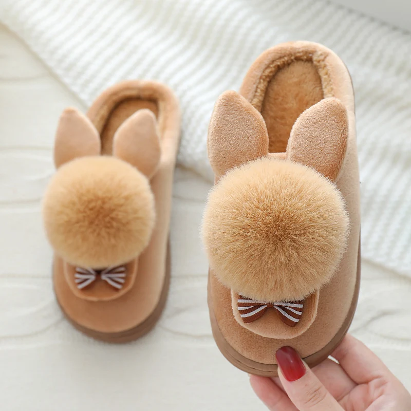 Chaussons en peluche de dessin animé pour bébés garçons et filles automne et hiver, chauds et confortables, parfaits pour les premiers pas.