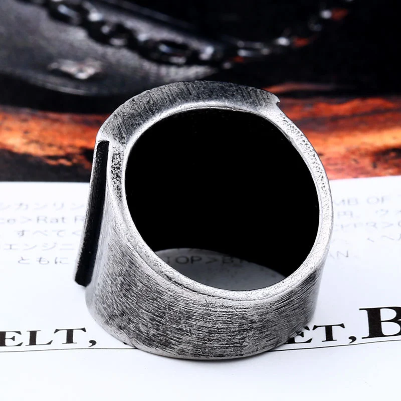 Title 5, Anillo triangular hueco retro de acero inoxidab...