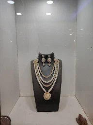 Shree Hari Kunj Jewellers photo 2