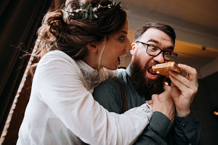 Fotógrafo de casamento Anna Lavrenteva (annetalav). Foto de 12 de abril 2018